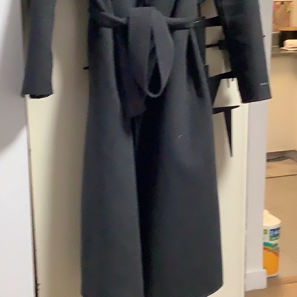 Elegant Grey coat - Picture 3 of 4